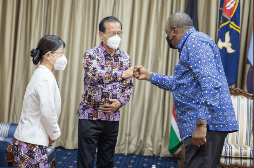 Japanese Ambassador to Kenya Serenades Prez Kenyatta in Farewell Japanese Ambassador to Kenya Serenades Prez Kenyatta in Farewell