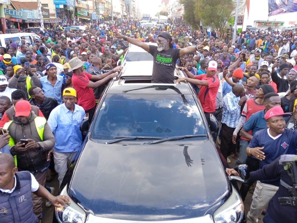 Wajackoya Campaign on Car