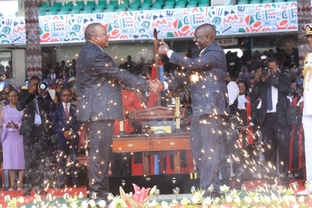 Ruto and Uhuru Handshake